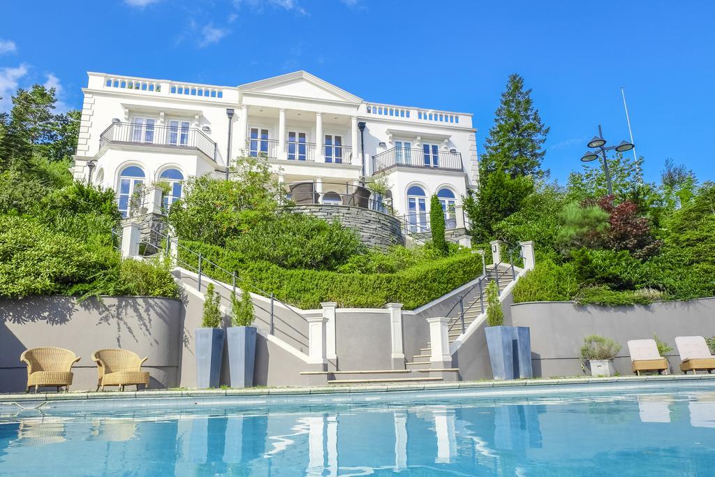 Villa Charlotte Берген Екстериор снимка
